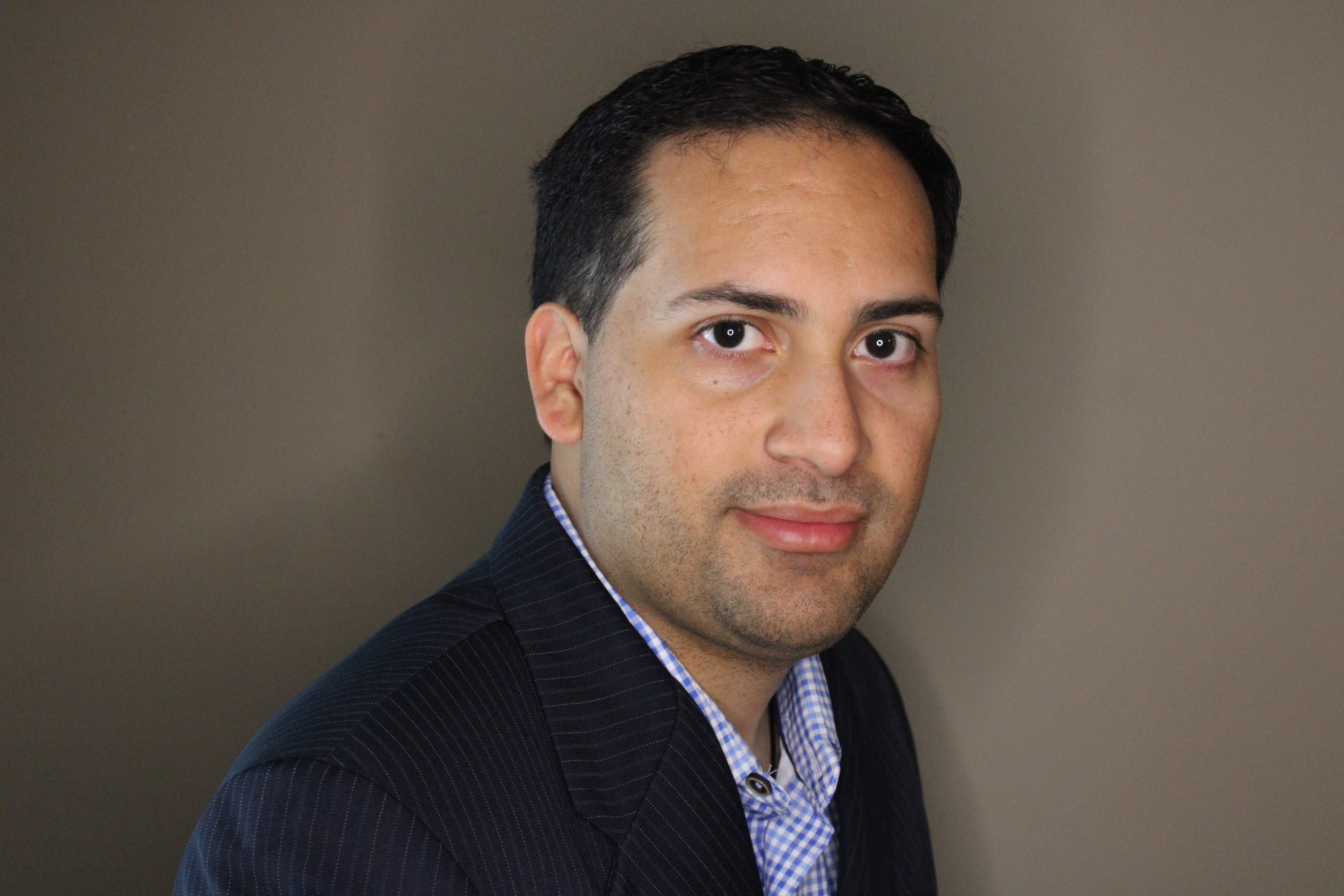 Rolando Segovia Headshot